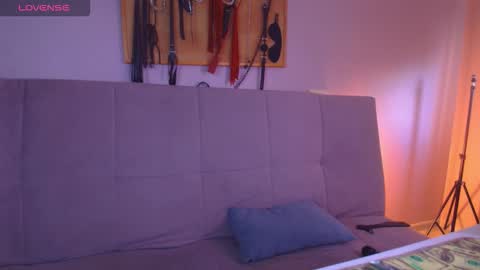 simona_moonshine online show from March 2026 02:33:01 PM