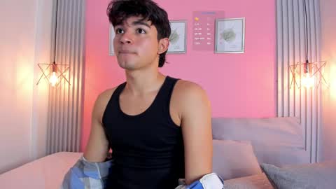  Simon  online show from December 2024 06:35:02 PM