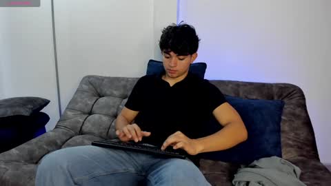  Simon  online show from February 2025 01:44:01 PM