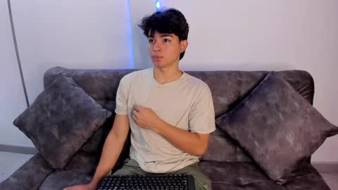  Simon  online show from February 2025 02:57:01 PM