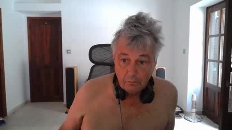 Simon online show from September 2025 04:01:02 AM