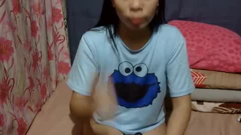 Snapshot of simply_me143 chatting on March 2026 12:06:02 AM mia online show from March 2026 12:06:02 AM