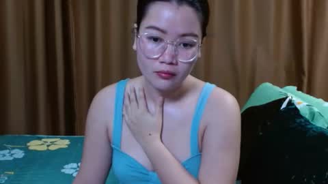 Snapshot of simply_niki chatting on February 2025 02:50:02 PM zia online show from February 2025 02:50:02 PM