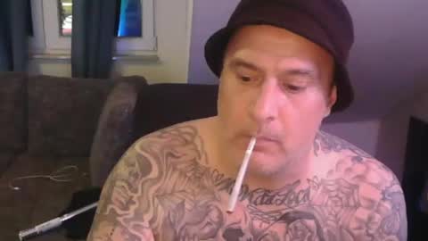 sinalco1975 online show from October 2025 03:52:02 AM