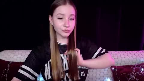 Snapshot of sindiwatsoon chatting on December 2024 05:54:01 PM Sindi online show from December 2024 05:54:01 PM