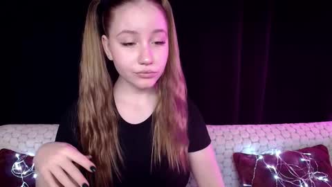 Snapshot of sindiwatsoon chatting on December 2024 03:15:01 PM Sindi online show from December 2024 03:15:01 PM