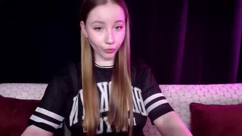 Snapshot of sindiwatsoon chatting on December 2024 12:49:01 PM Sindi online show from December 2024 12:49:01 PM