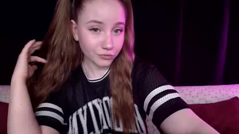 Snapshot of sindiwatsoon chatting on January 2025 12:07:02 PM Sindi online show from January 2025 12:07:02 PM