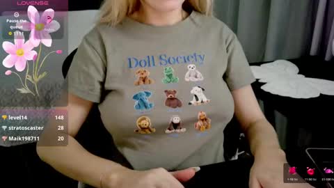 Snapshot of sinful_kittyy chatting on May 2026 04:04:02 PM Kate online show from May 2026 04:04:02 PM