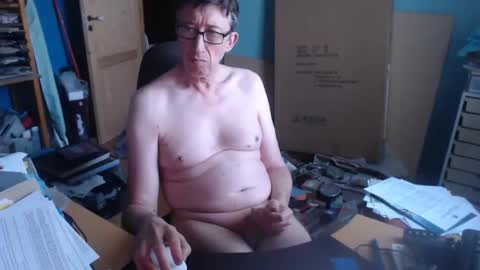 Snapshot of singlebart01 chatting on April 2026 06:22:01 AM singlebart01 online show from April 2026 06:22:01 AM
