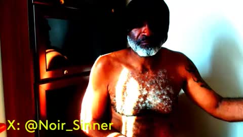 Snapshot of sinnernoir chatting on May 2026 09:34:02 PM My Name Is..............................John online show from May 2026 09:34:02 PM