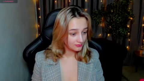 Sinty Noria online show from February 2025 04:40:02 AM