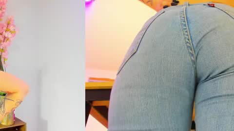 Snapshot of siouxsie_cenobite chatting on September 2025 11:01:01 AM Siouxsie online show from September 2025 11:01:01 AM