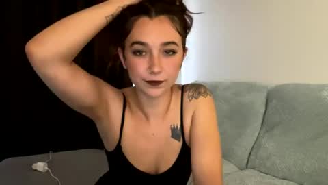 Snapshot of sirachaaaaaa chatting on July 2026 08:00:01 PM SRIRACHAAAA online show from July 2026 08:00:01 PM