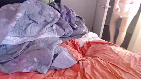 Snapshot of sirbeercan chatting on January 2026 04:05:02 AM sir beer can the friendly hermit online show from January 2026 04:05:02 AM