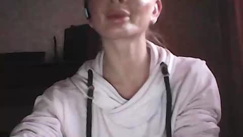 Snapshot of siren_voise chatting on March 2026 12:18:01 PM siren_voise online show from March 2026 12:18:01 PM