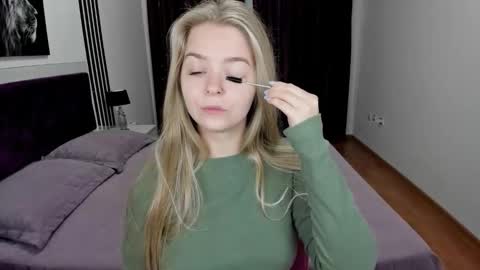 SirenaBloom online show from October 2025 05:51:02 AM