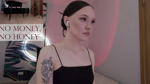 Goddess Sirena online show from April 2026 06:58:01 PM