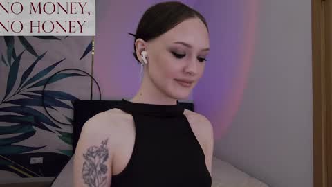 Goddess Sirena online show from May 2026 02:35:02 PM