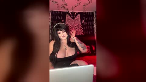 Snapshot of sirenlux chatting on December 2025 02:30:02 AM Siren Lux online show from December 2025 02:30:02 AM