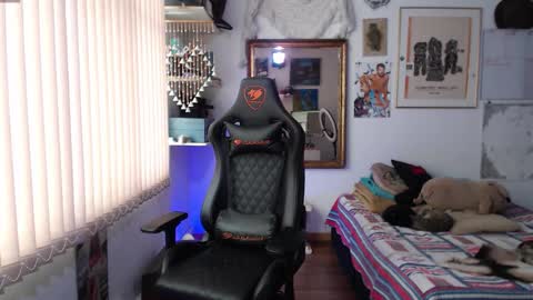 siriss_boyrag online show from November 2025 06:09:02 PM