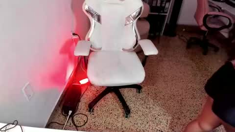 Snapshot of siryenay_ chatting on January 2026 05:34:02 AM Siryenay online show from January 2026 05:34:02 AM