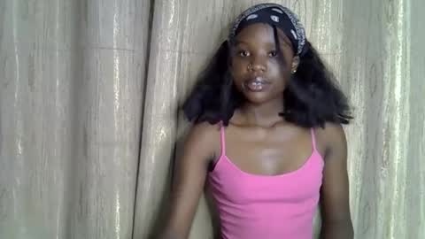 shannie online show from November 2025 08:00:01 PM