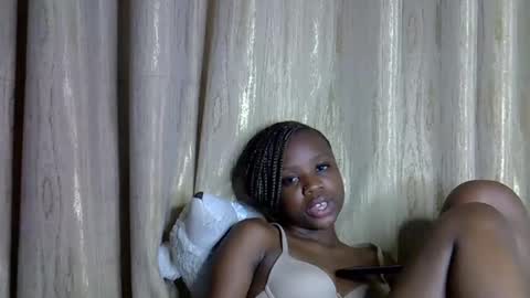 shannie online show from November 2025 01:40:01 AM