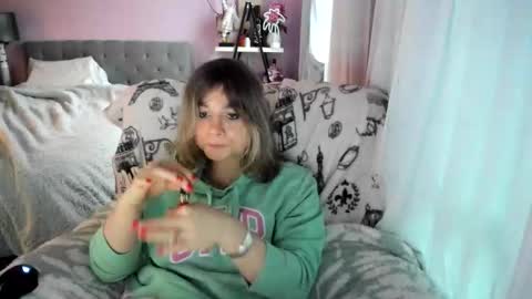 Snapshot of sissicassi chatting on May 2026 12:05:01 AM carra combs online show from May 2026 12:05:01 AM