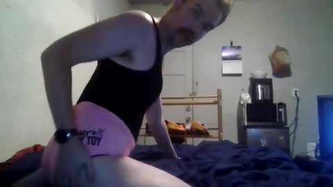sissiebeard online show from November 2025 08:15:01 AM
