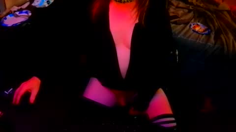 red online show from September 2025 01:33:01 AM