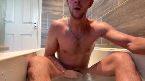 sixpackmac1 online show from January 2026 03:17:01 PM