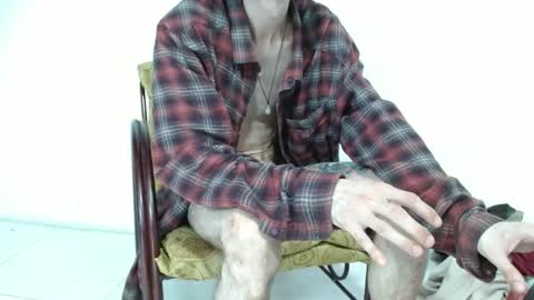 Snapshot of sk8sir chatting on May 2026 06:07:02 PM sk8sir online show from May 2026 06:07:02 PM