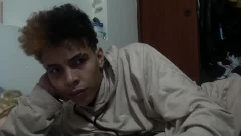 skady_coronado online show from February 2025 04:01:01 AM