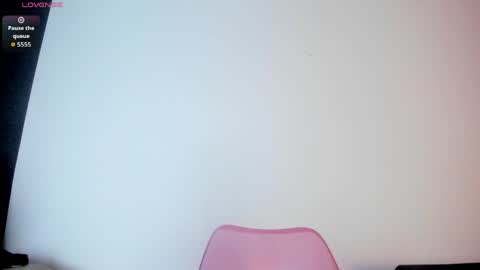 Snapshot of skarlet_miller_ chatting on May 2026 12:32:01 PM SKARLET online show from May 2026 12:32:01 PM