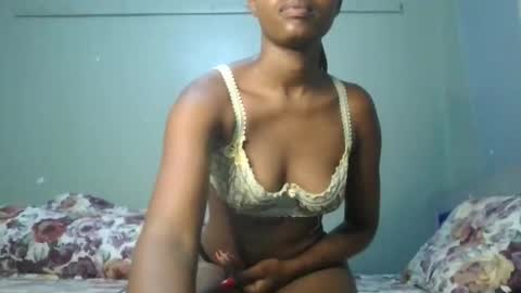 Snapshot of skarletblue chatting on October 2025 01:26:01 AM Skarlet online show from October 2025 01:26:01 AM