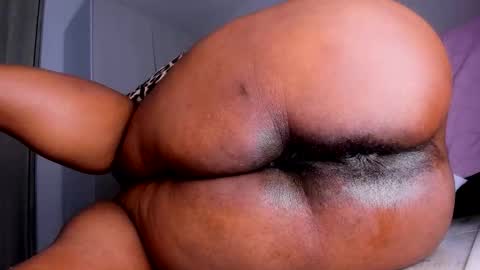 Snapshot of skarletsexy chatting on September 2025 12:45:02 AM Skarlet online show from September 2025 12:45:02 AM