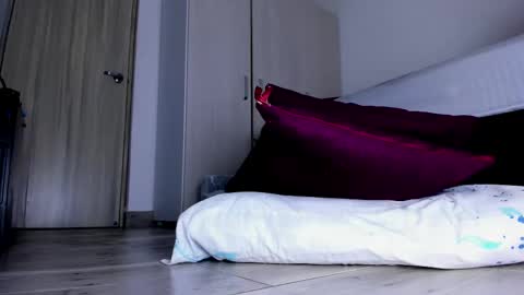 Snapshot of skarletsexy chatting on October 2025 03:40:02 AM Skarlet online show from October 2025 03:40:02 AM