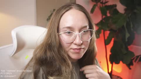 Im Scarlett  ONLINE  5pm-10pm NYC time  online show from January 2025 10:02:01 PM