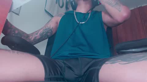 Snapshot of skateboy444 chatting on July 2026 05:46:02 AM king online show from July 2026 05:46:02 AM