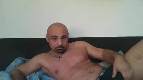 Snapshot of skinboys chatting on January 2025 12:31:02 PM skinboys online show from January 2025 12:31:02 PM