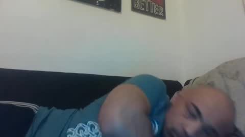 Snapshot of skinboys chatting on January 2025 06:38:01 PM skinboys online show from January 2025 06:38:01 PM