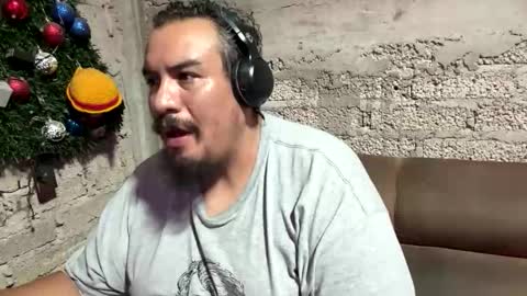 Snapshot of skinhell chatting on May 2026 01:14:02 AM Elias online show from May 2026 01:14:02 AM