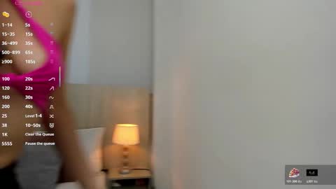 Ariadna online show from November 2025 11:21:01 AM