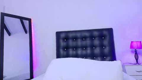 skinny_hottie18 online show from November 2025 02:20:02 PM