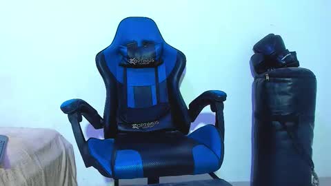 skinny marked online show from December 2025 01:03:01 AM