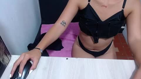  Kim skinny  online show from June 2026 03:37:02 PM