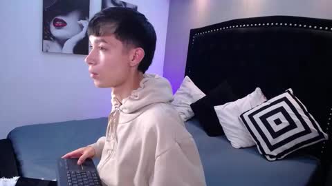 Snapshot of skinny_office chatting on February 2026 12:31:01 PM David online show from February 2026 12:31:01 PM