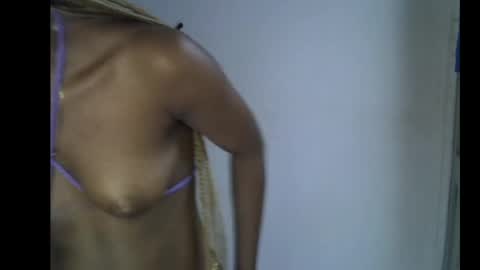 Snapshot of skinnybeauty1 chatting on April 2026 06:54:02 PM Linda independent model online show from April 2026 06:54:02 PM
