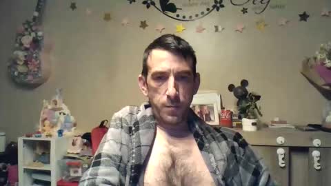 Snapshot of skinnybigcock2 chatting on April 2026 03:09:01 AM SkinnyBigCock2 online show from April 2026 03:09:01 AM